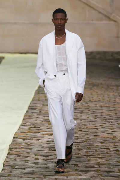 Look 53